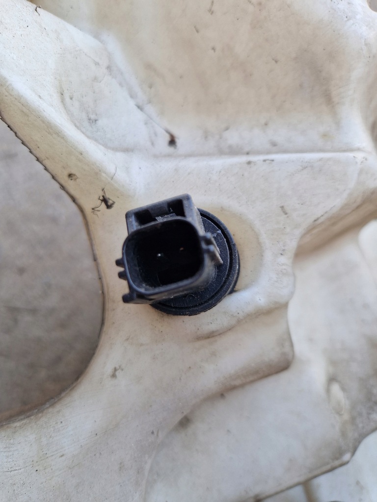 Rezervorul Ford Mondeo WASHER IV 6G9112A659AB Product image