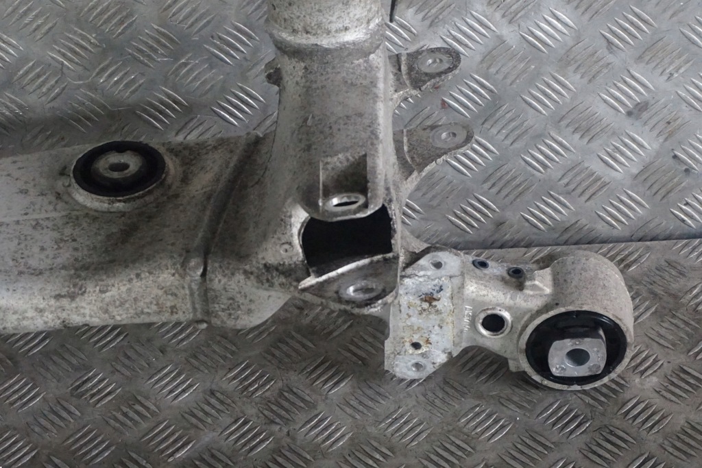 BMW E60 Carucior Sled Beam Cradle Spate Product image