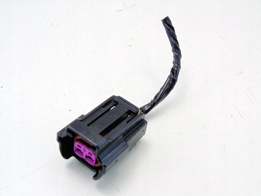PLUG CUBE 1.2 1.4 1.6 1.8 FABIA I POLO N9 FOX ROOMSTER CORDOBA IBIZA Product image