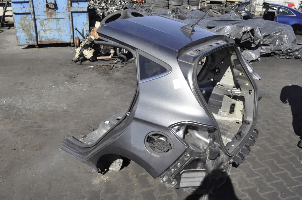 FORD FIESTA MK8 INTREGUL SPATE APARĂ CUREA SPATE STÂNGA DREAPTA Product image