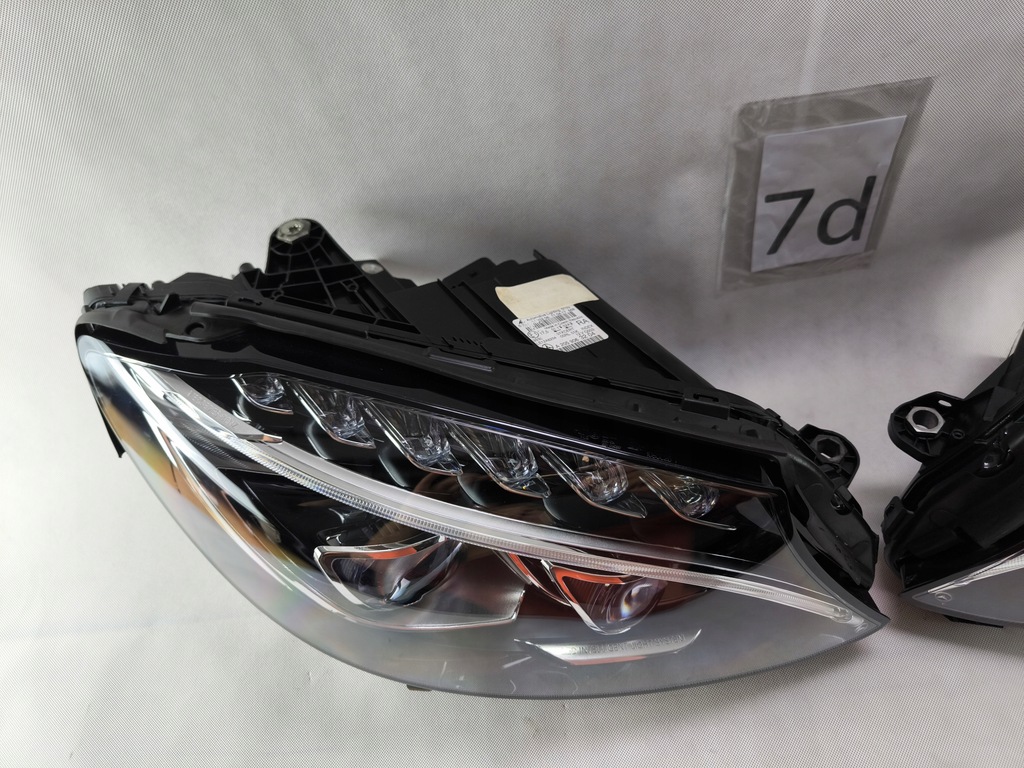 MERCEDES CLK 209 LIFT W209 LAMPĂ DE FAR XENON ROTIRE LA STÂNGA DREAPTA Product image
