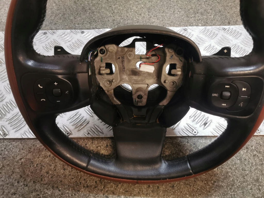 Volan Blade Piele Multifuncție FIAT 500L Product image