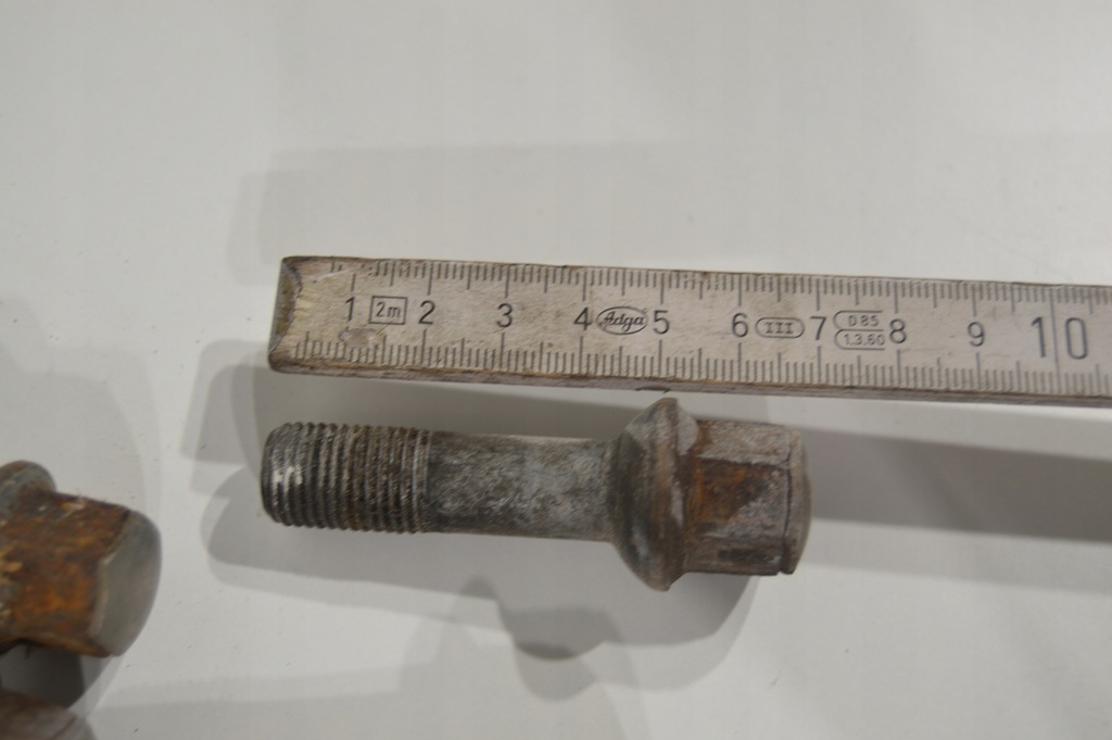 șuruburi de roată jante din aluminiu Mercedes W140 Product image