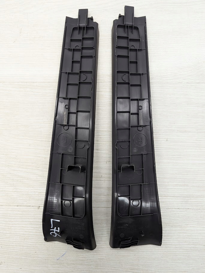Coperta de copertă poștă stânga dreapta VW Arteon 3G8868223 3G868224 Product image