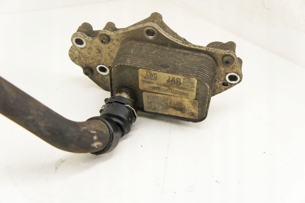 MZ147 Opel Astra K V 1.6d Răcitor de ulei 55499631 Product image