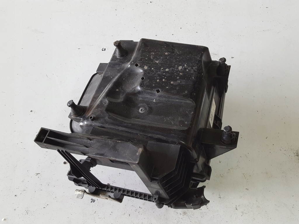 MERCEDES CLASA A W176 12-15 ani 1.5 CDI CARCASA FILTRU AER Product image