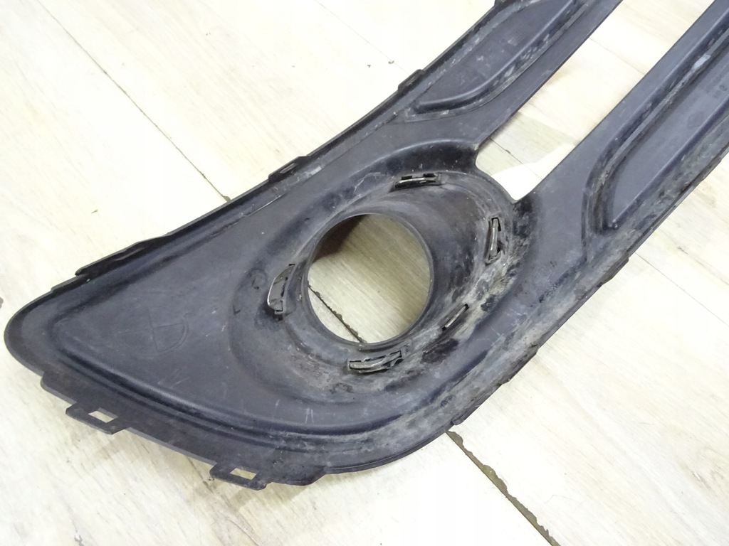 GRILĂ BARĂ STANGA MEGANE III LIFT 261A32193R Product image