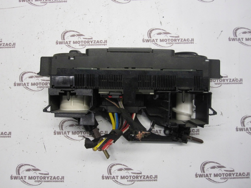 Volkswagen Caddy III 08R Panou de aer condiționat Product image