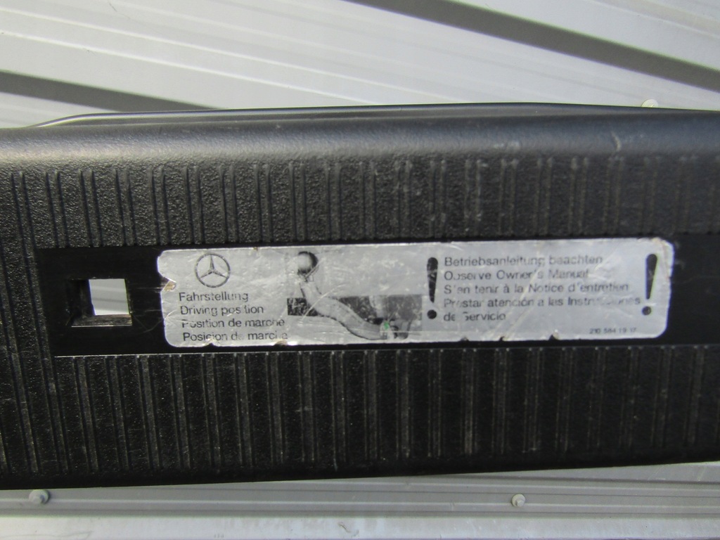 2 MERCEDES W202 COMBI CAPACĂ PORGAI SPATE ÎN PORGAI Product image
