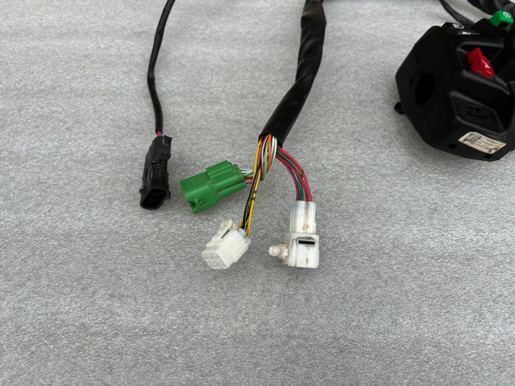 Comutator combinat stânga Can-Am Outlander 710006672 Product image