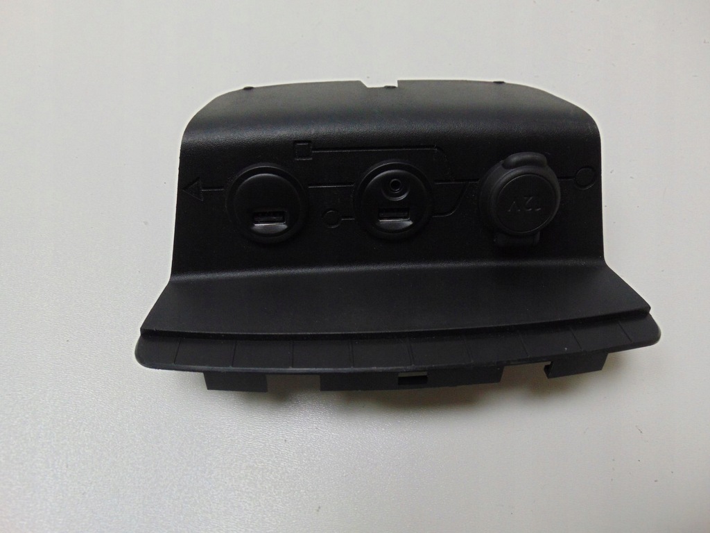 PORT USB CITITOR AUX PEUGEOT 2008 9674655377 Product image