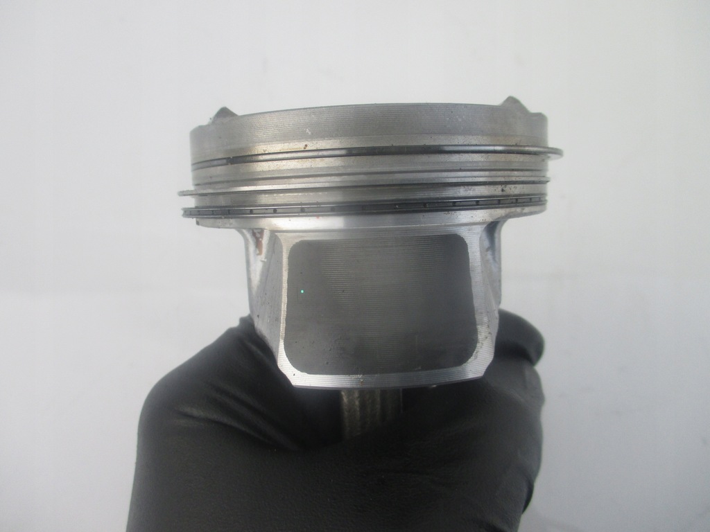 PISTON, BIELLA 1.2 THP PURETECH OPEL PEUGEOT CITROEN Product image