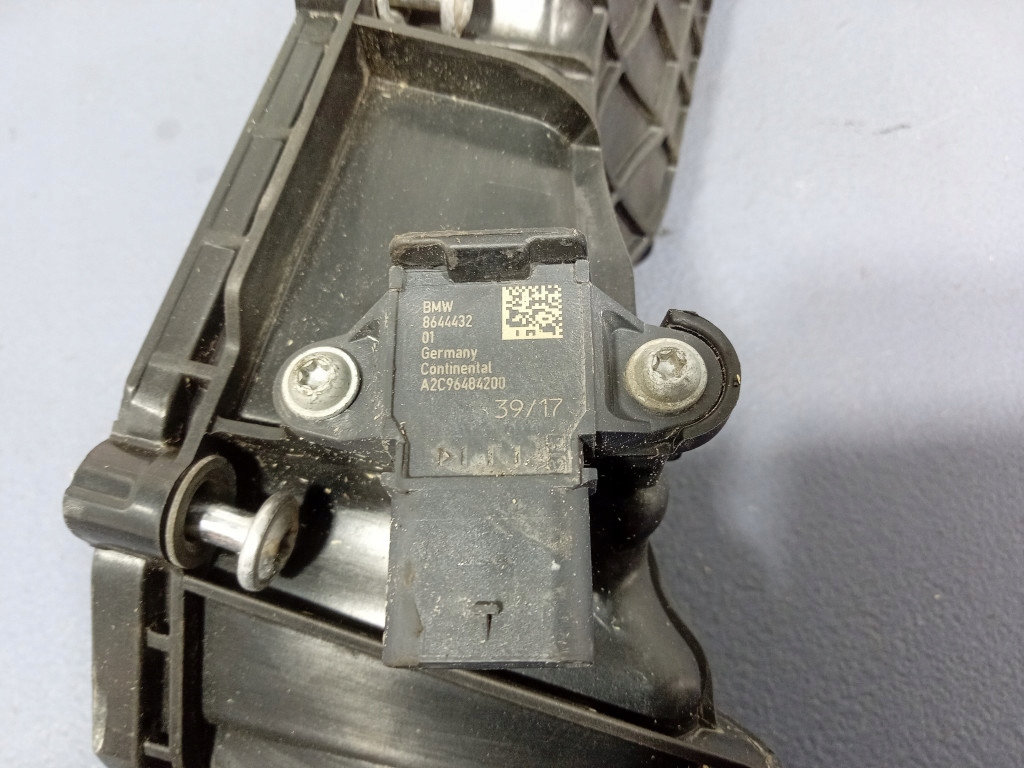 BMW 5 G30 M550i M5 F90 X5 G05 M50i N63 S63 COLECTOR INDUCTIE 8601613 Product image
