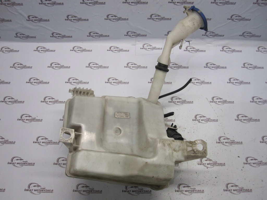 Ford Focus Mk3 III 12r Rezervor de spălare BV61-17B613-AC Product image