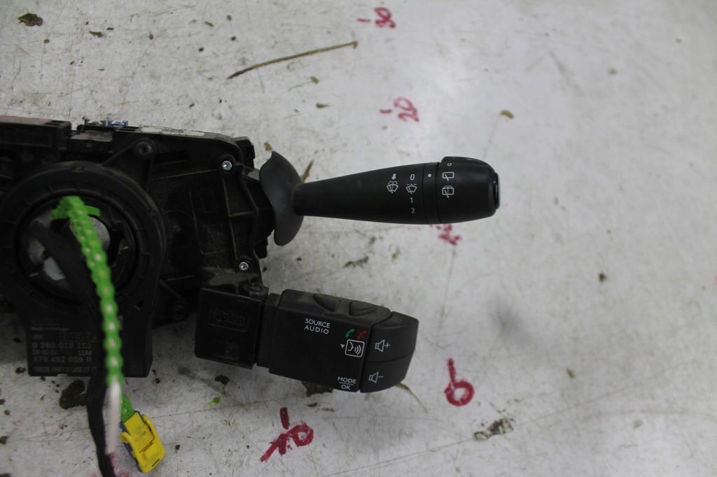 COMBUTATOR COMBINAT 479452659R SANDERO II STEPWAY LIFT 17-20 Product image
