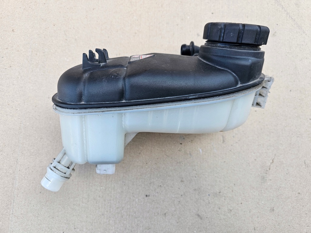 Mercedes W176 W246 GLA X156 CLA C117 Rezervor de răcire Product image