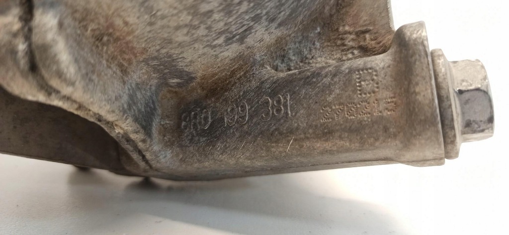 Audi Q5 Motor Pad a rămas 8R0199381B Product image