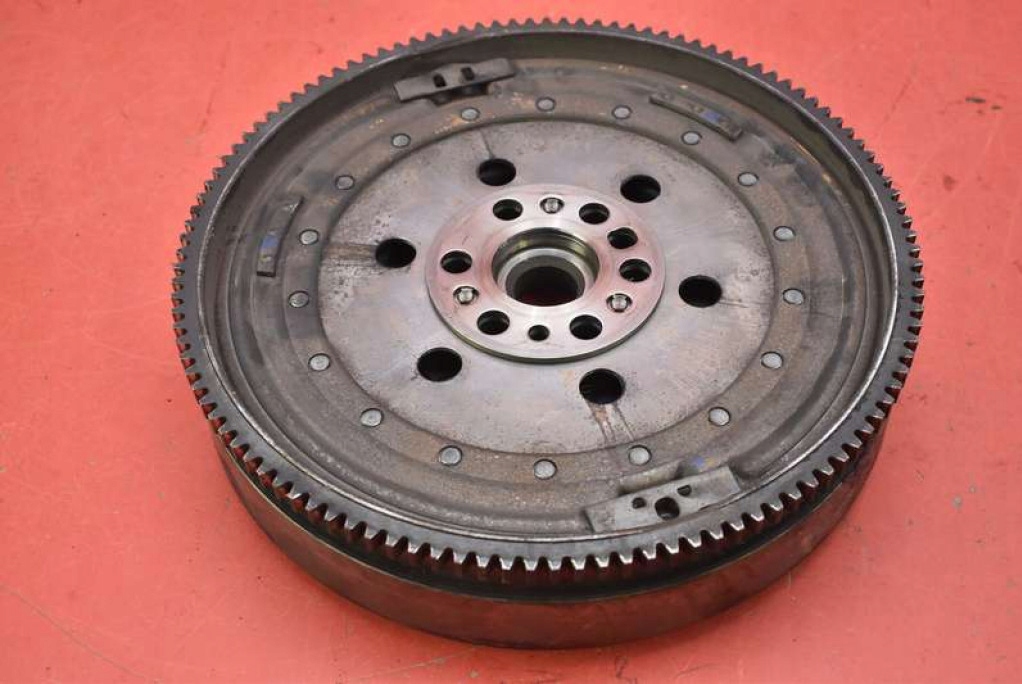 ROATA DUBLĂ MASĂ 7560876 BMW E90 E91 2.0i 143 CP 04-10 Product image