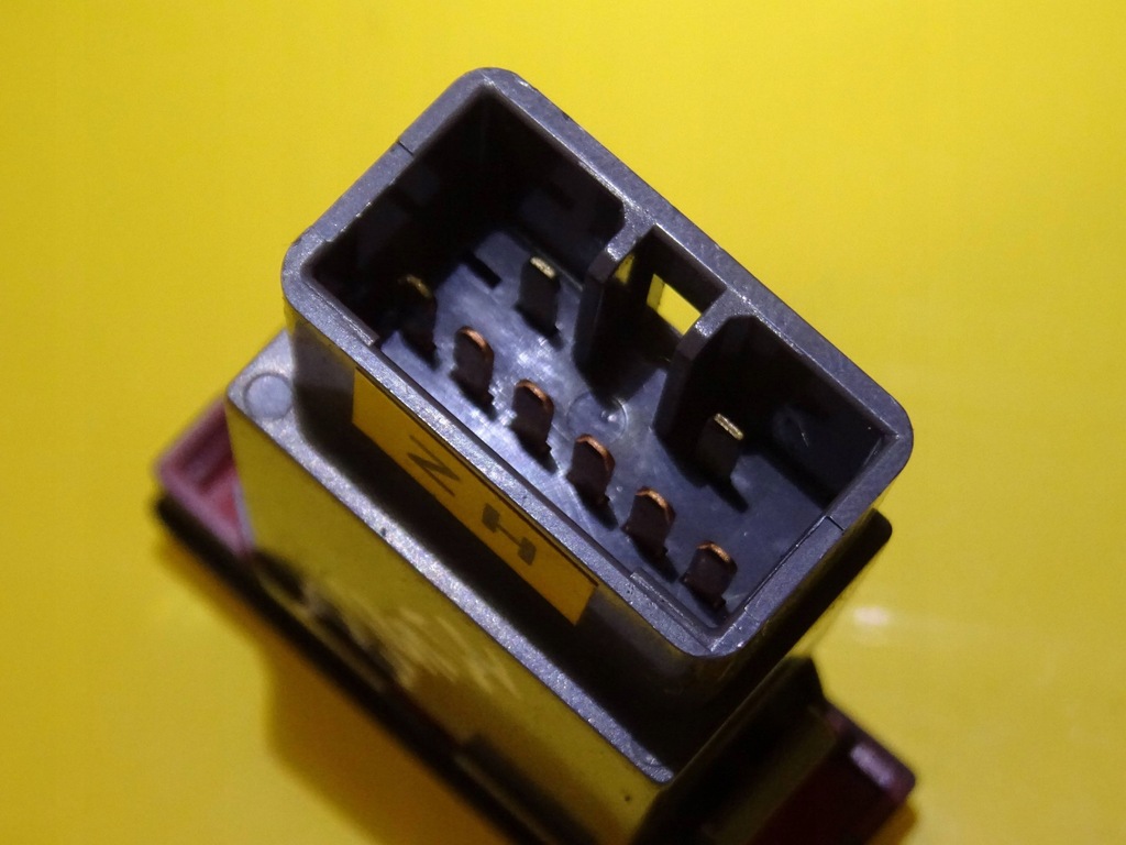 COMMUTATOR LĂMPURI DE PERICOL CHEVROLET EVANDA 864W0140F2 NR408 Product image
