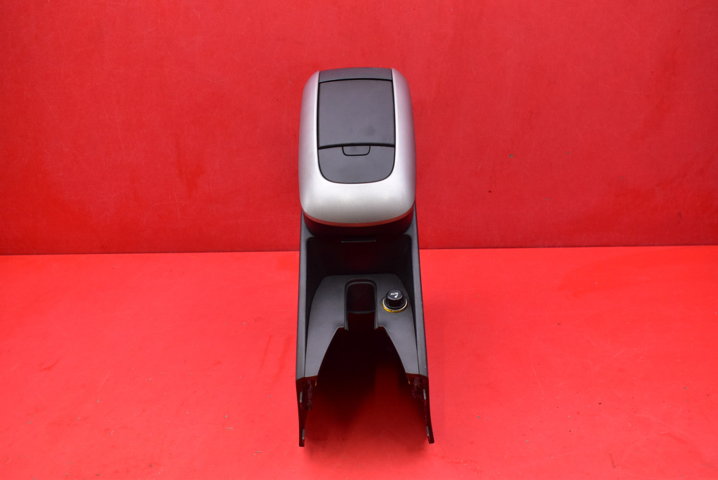 Central Tunnel Formrest 58911-02180 Toyota Auris 1 și 06-09 Product image