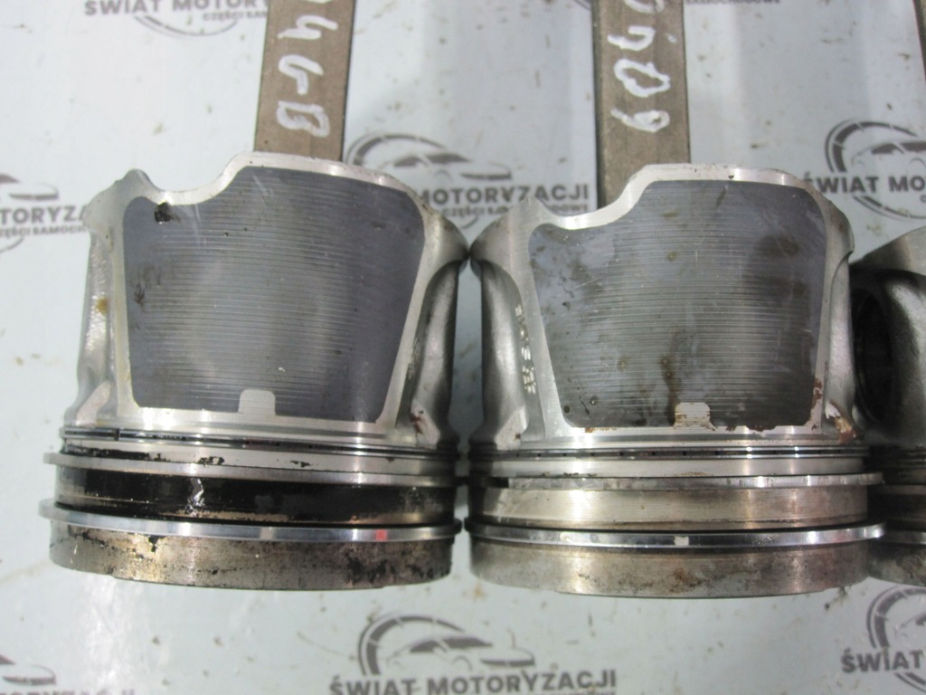 Trafic Vivaro 2.0 DCI M9R780 115 km Piston cu manivelă 1058.7 128 Product image