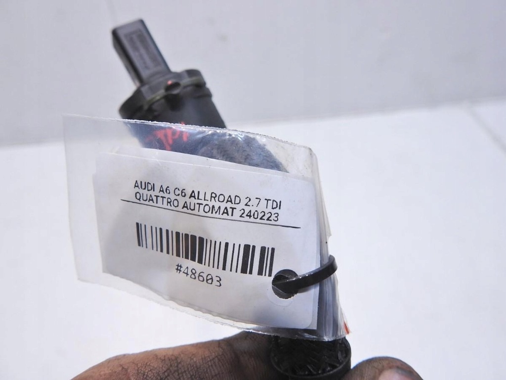 CABLUL SENZOR TEMPERATURA CARBURANT AUDI A6 C6 2.7 TDI 038906081B Product image