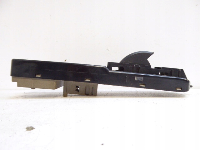 Saab 93 9-3 Lift II comutator sticlă spate stânga Product image