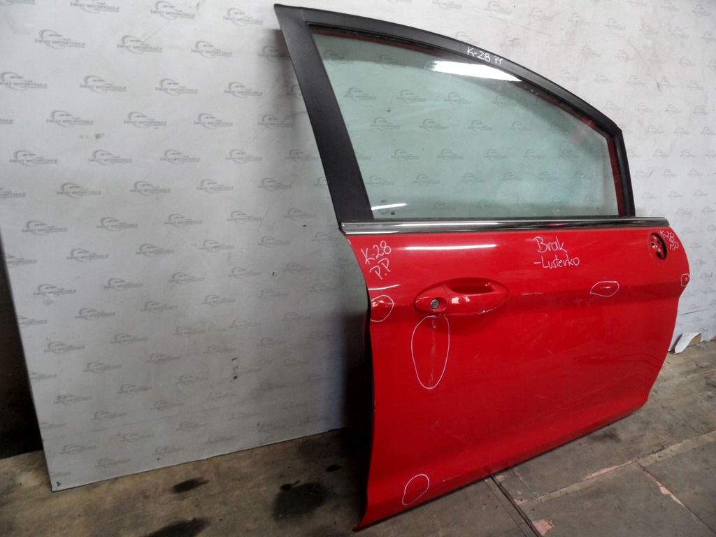 Ford Fiesta Mk7 VII 11R ușă în față Product image