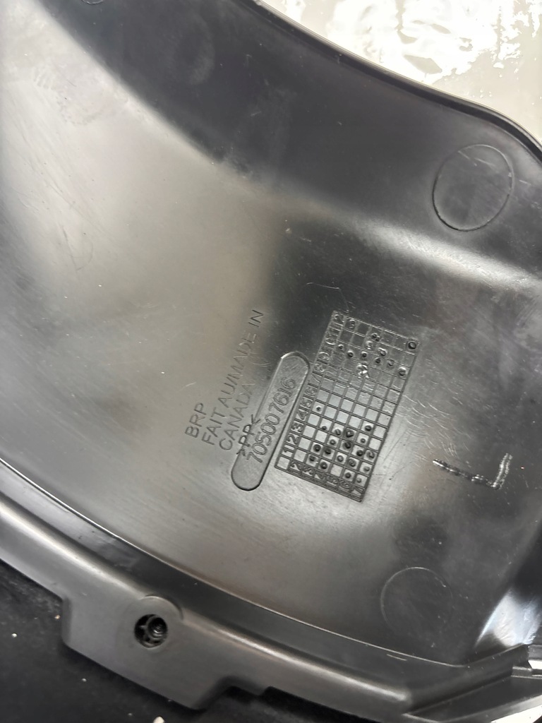 Front Fender stânga-am Spyder F3 S 2015- Product image