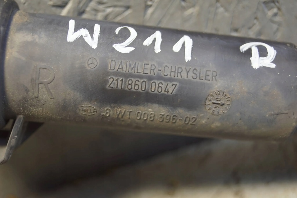 LĂMPURI SPĂLATOR FAURI DREAPTA FATA MERCEDES W211 2118600647 Product image
