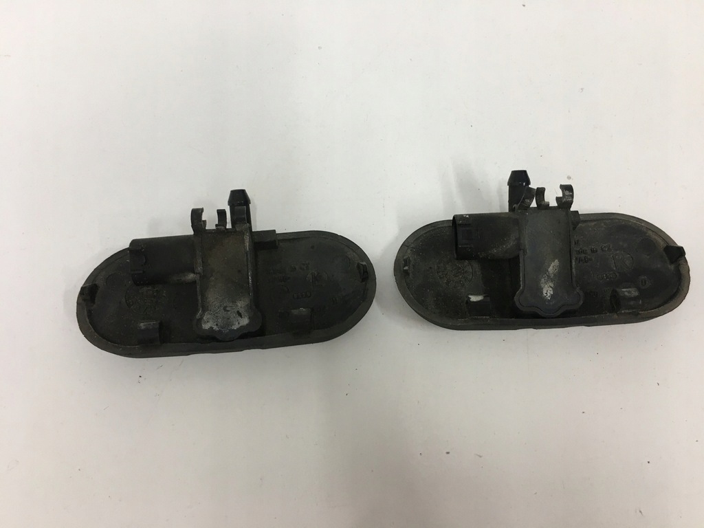 DUZĂ SĂBILĂ DREAPTA STÂNGA AUDI A6 C5 8E0955988A 8E0955987A Product image