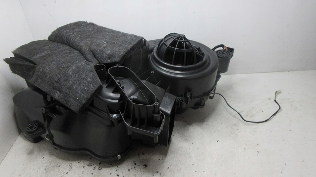 Mercedes w251 3.0 cdi A2518341161 INCALZIRE SPATE Product image