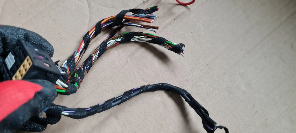A5 8W CONECTOR RADIO ștecher 8X0035444 Q5 Q3 A6 A4 B9 Q3 Q7 4M Product image