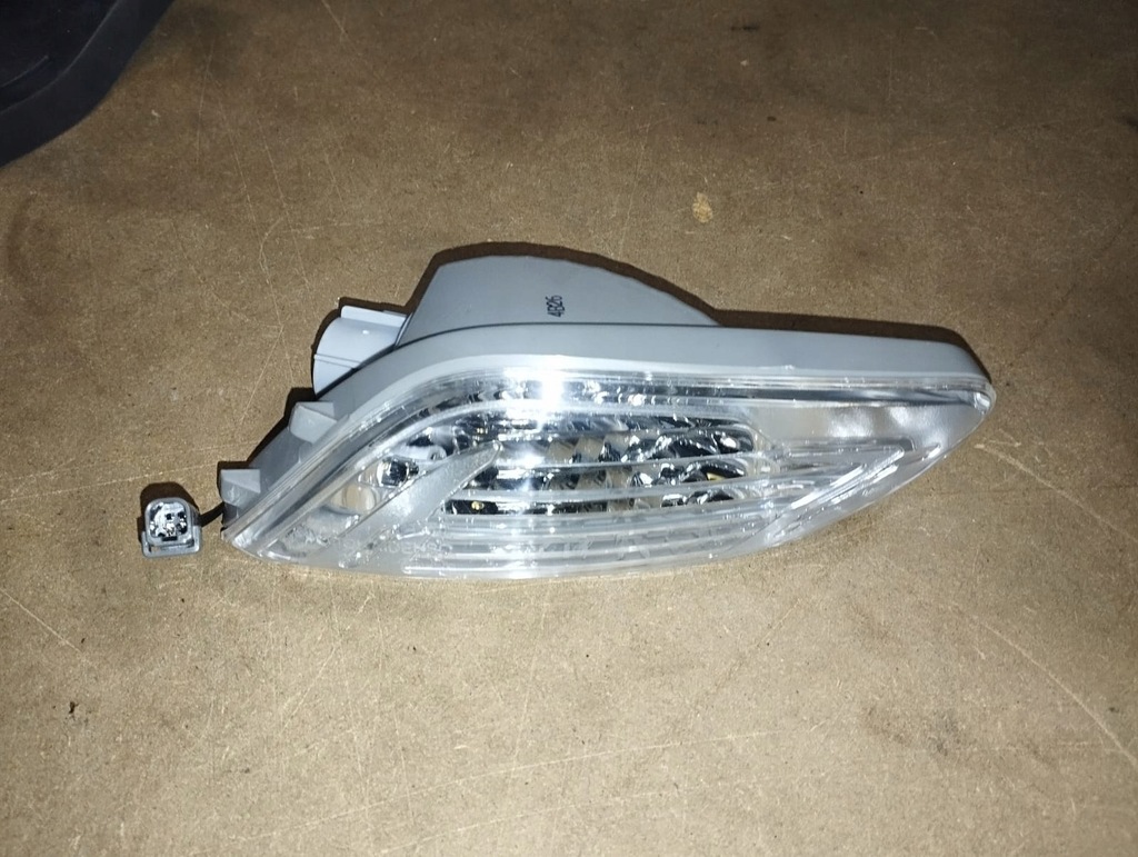 Suzuki Burgman AN 650 Fata dreapta Product image