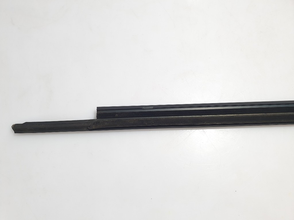 AUDI A6 C7 2014 S-LINE BANDA DE RASARE USI DREAPTA CROM 4G0853764 Product image