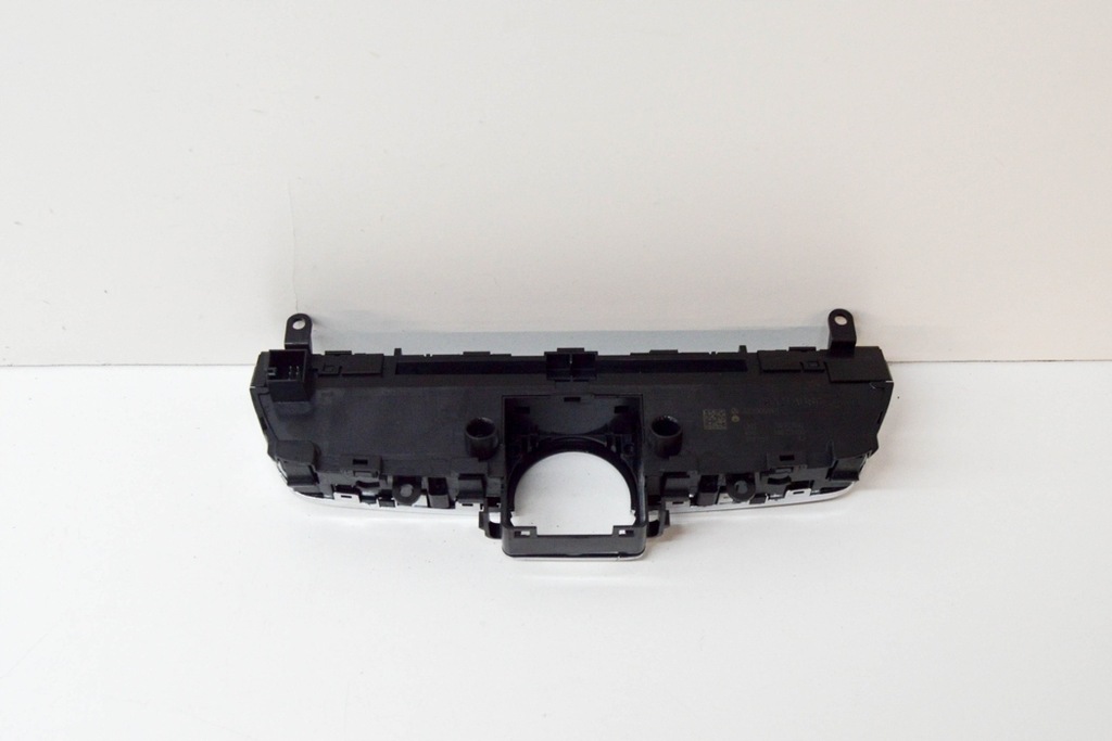 Mercedes-Benz C W205 CD Radio CD multimedia Panoul de control NAVI A2059053901 Product image