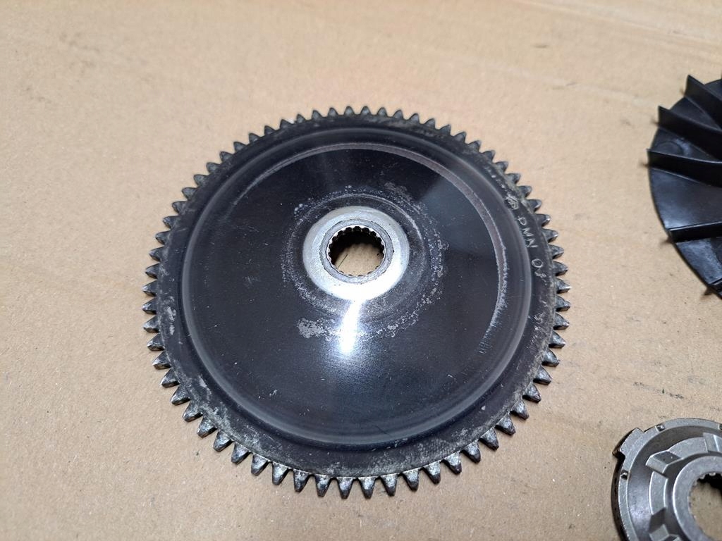PIAGGIO LIBERTY 50 4T 16-20R VARIANT AMBREAI SET DRIVE (4) Product image