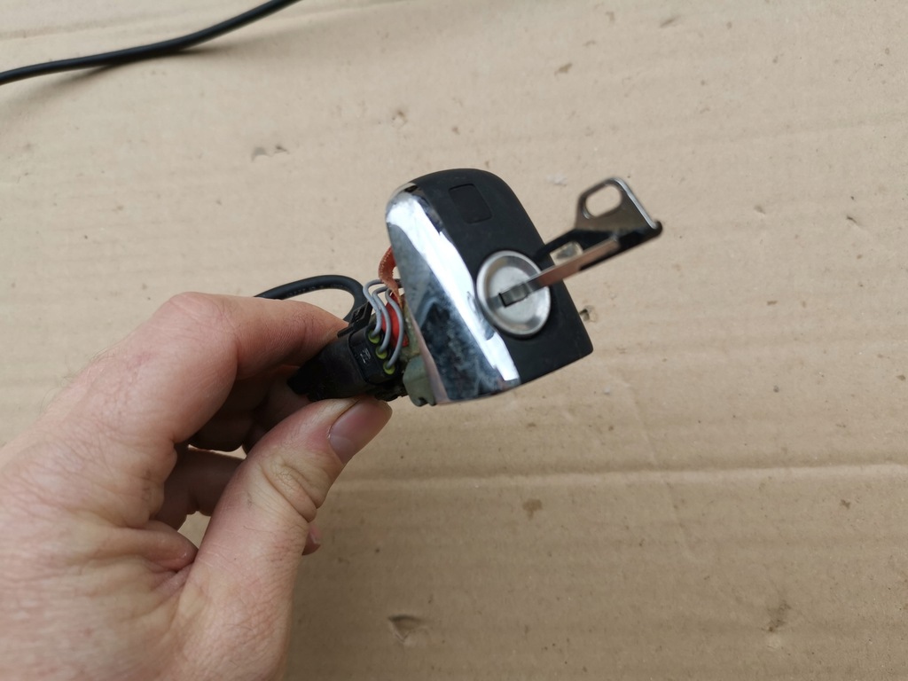 BLOCARE INSERARE CHEIE STÂNGA FATA W210 Product image