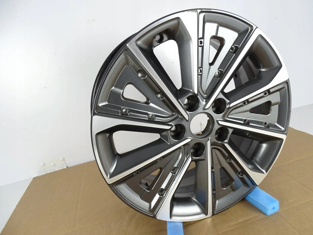 JANTE KIA 7J x 17 ET50 52910-J2000 5X114.3 Product image