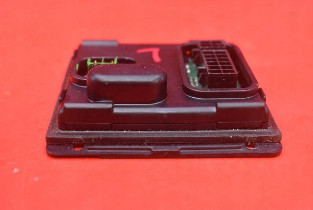 MODUL DE DIRECȚIE XENON STÂNGA 7L6941329 VW PASSAT B6 05-10 Product image