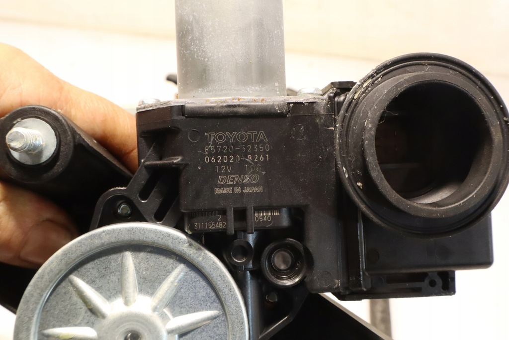 Lexus LBX Mecanismul ferestrei din fața stângă Product image