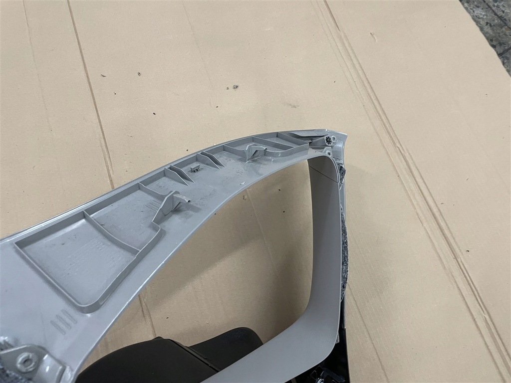 Pilon de plastic Plasaj Scămuit cu portbagaj în spate BMW F48 X1 LI Lift Product image