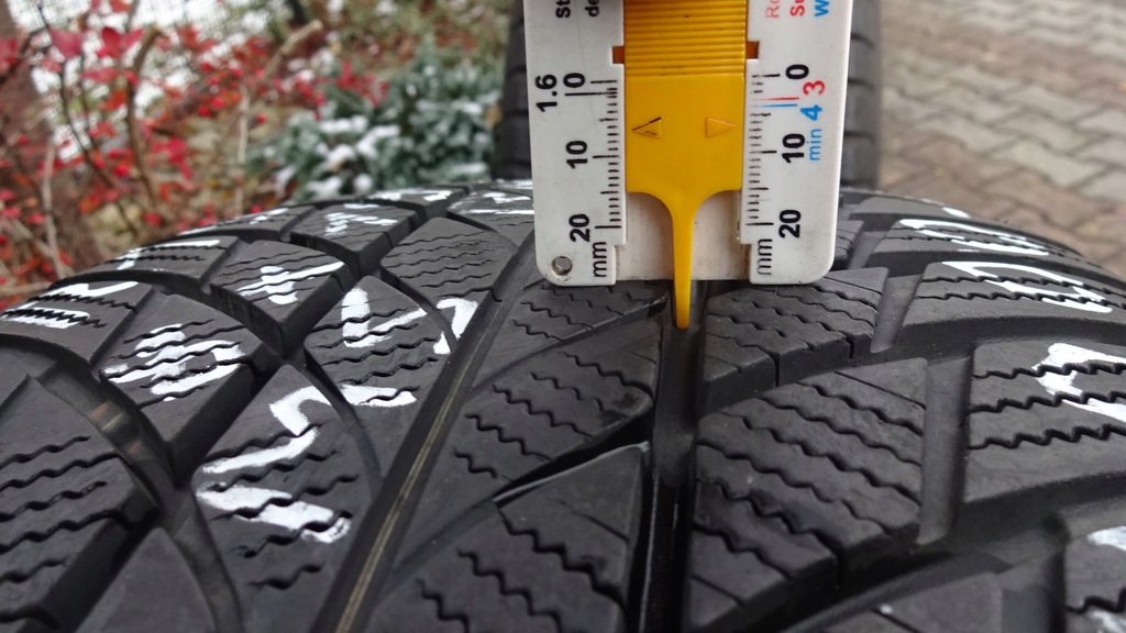 Roți de iarnă 19'' 5x112 Audi Q3 VW T-Roc Mercedes GLK GLC ET30 TPMS Product image