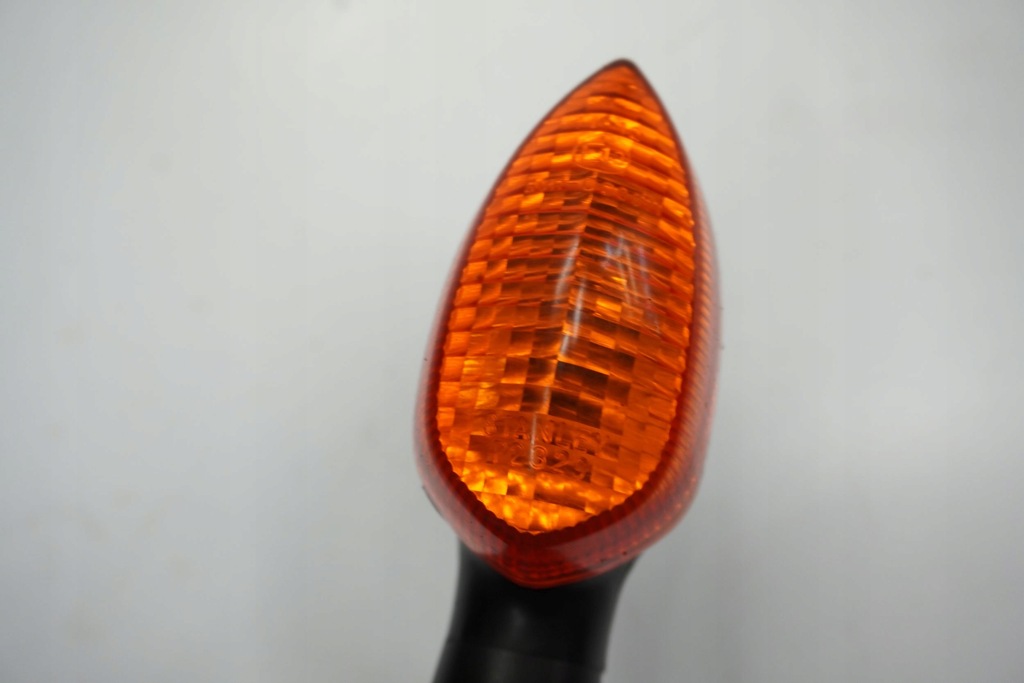 YAMAHA FZ6 FAZER 600 04-09 SEMNIZATORII STÂNGA FATA Product image