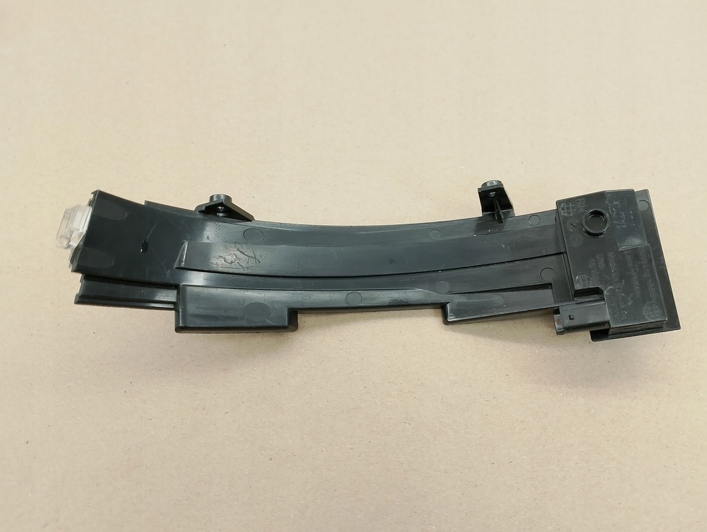 Semnalizator oglinda dreapta VW TOUAREG III Product image