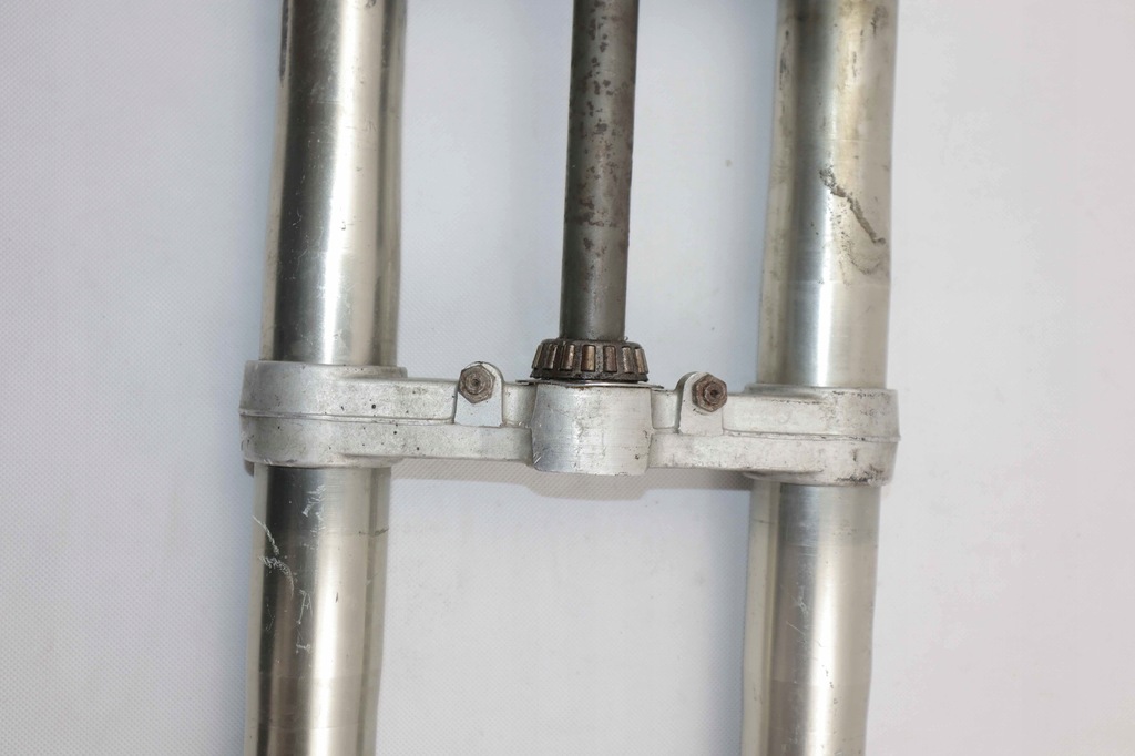 DUCATI MONSTER 600 620 750 900 Suspensie Lagi Inferioară Furcă Product image