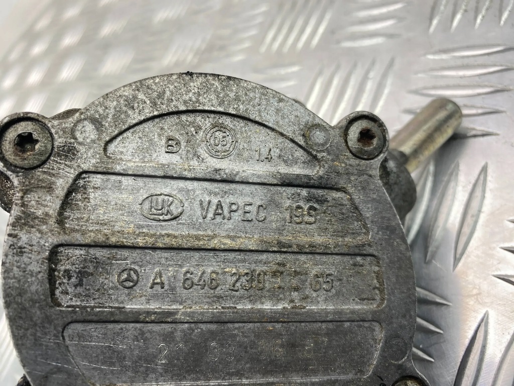 Mercedes 2.2 CDI Pompa de vid A6462300165 Product image
