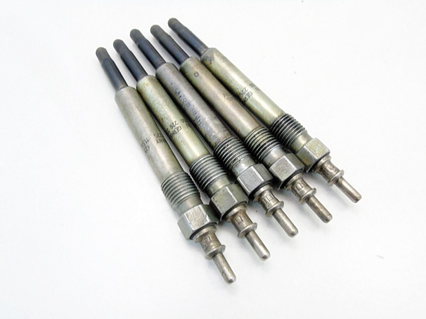 BUGIE INCLARA 11.5V 2.5 TD MERCEDES CLASA C W202 S202 S250 0100226235 Product image