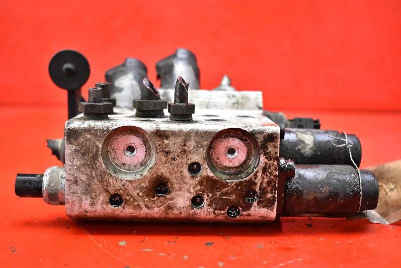 POMPA SUSPENSION 6758704 BMW E65 4.4 V8 02R Product image