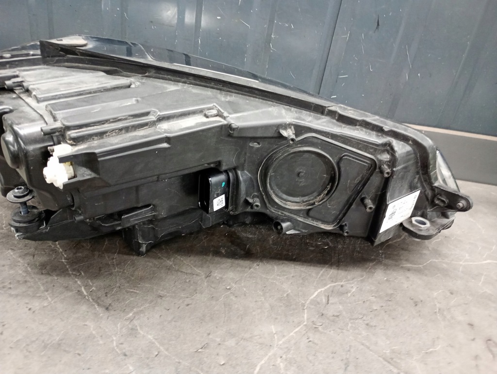 5G1941035L FAVIUL LEGAT VW Golf VII 17- Hella Product image